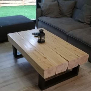mesa de madera maciza